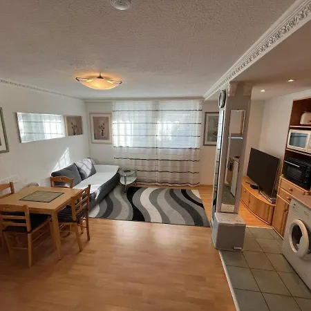 Ruhige Geraeumige Apartment